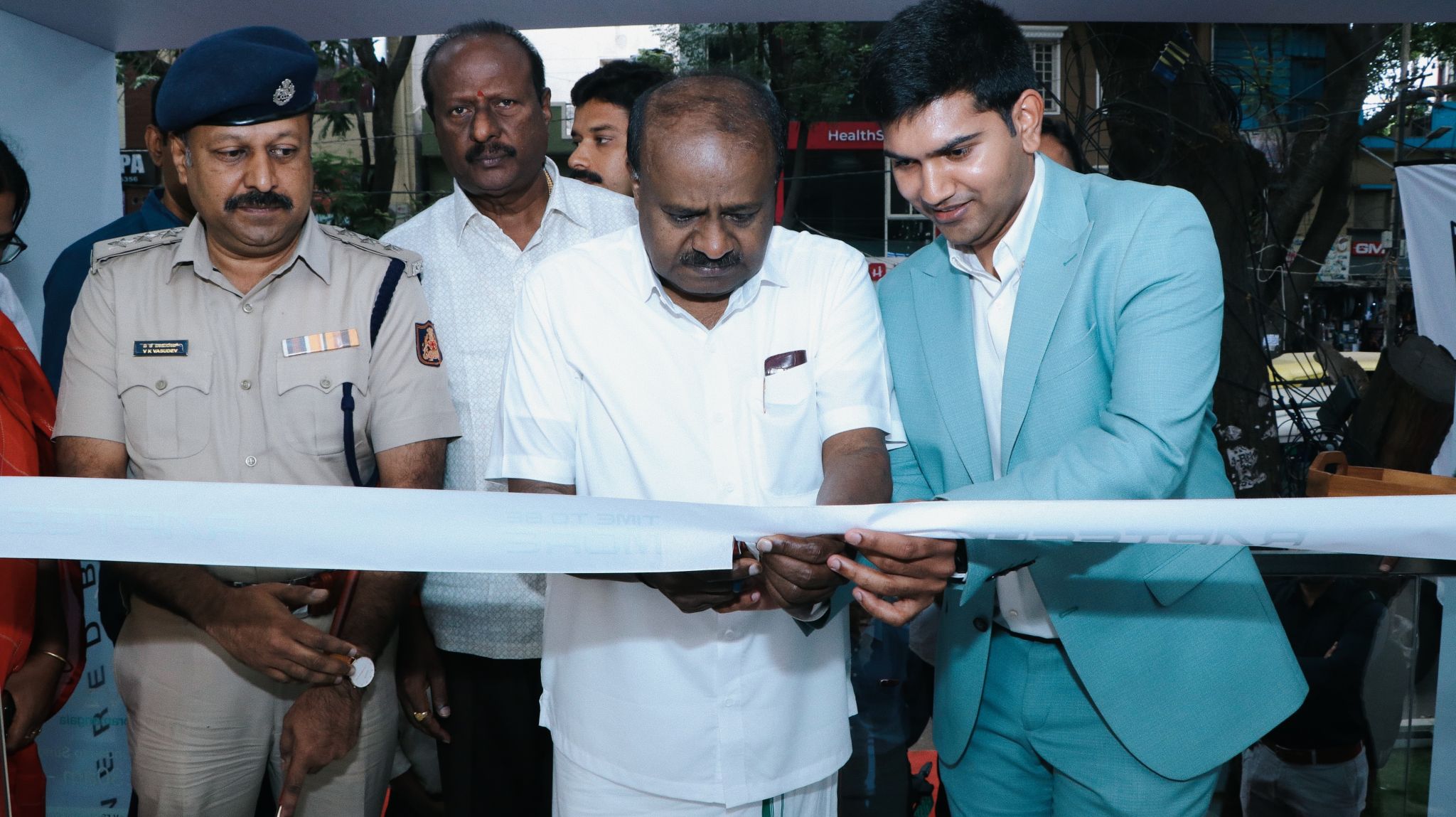 Raptee.HV Opens First Retail Experience Centre